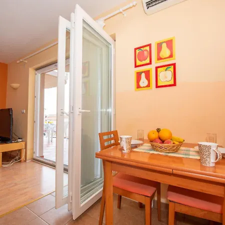 Bencun-2 By Interhome Makarska